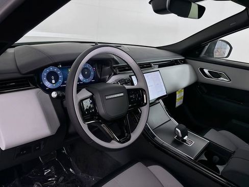 Used 2026 Land Rover Range Rover Velar Dynamic SE image 9