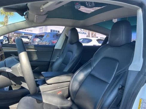Used 2022 Tesla Model 3 Long Range image 16