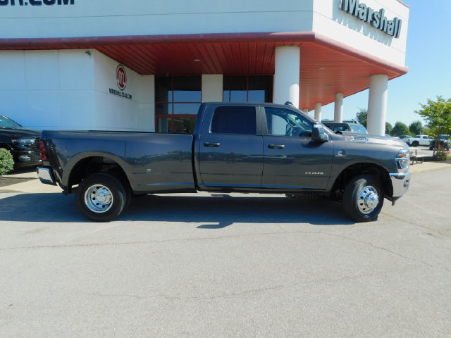 New 2026 RAM 3500 Big Horn AWD/4WD image 34