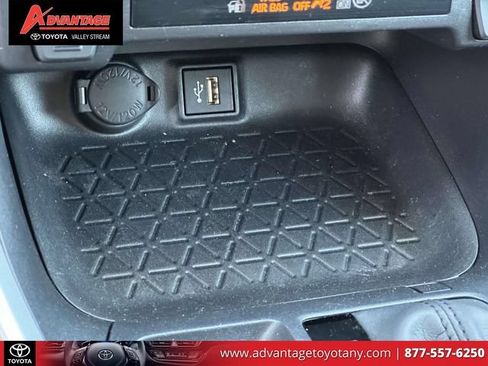 Certified 2025 Toyota RAV4 LE AWD/4WD image 34