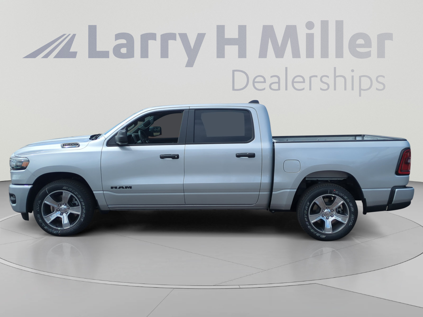 New 2026 RAM 1500 Express RWD image 2