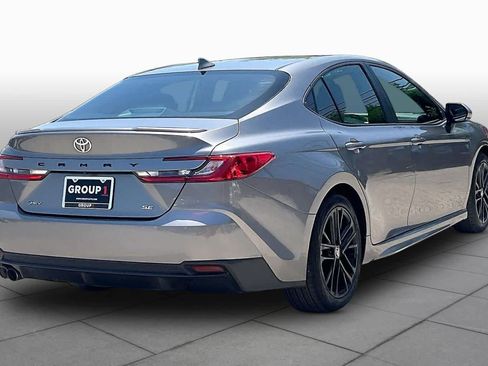 Used 2025 Toyota Camry SE FWD image 13