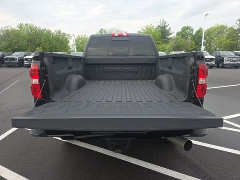 Used 2017 GMC Sierra 2500 Denali w/ Duramax Plus Package AWD/4WD image 11