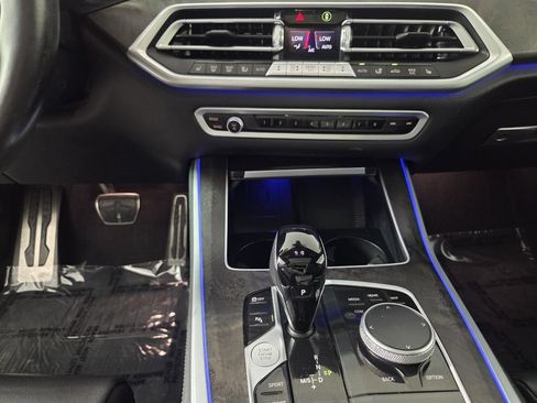 Used 2022 BMW X5 xDrive40i w/ M Sport Package AWD/4WD image 13