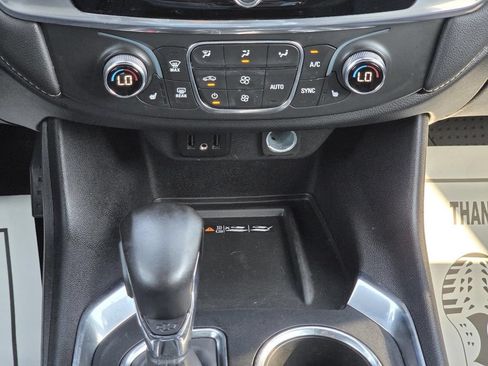 Used 2022 Chevrolet Traverse LT w/ LPO, Floor Liner Package FWD image 14
