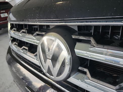 Used 2018 Volkswagen Atlas SE FWD image 25