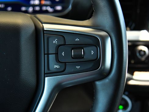 Used 2025 Chevrolet Silverado 2500 LT image 33