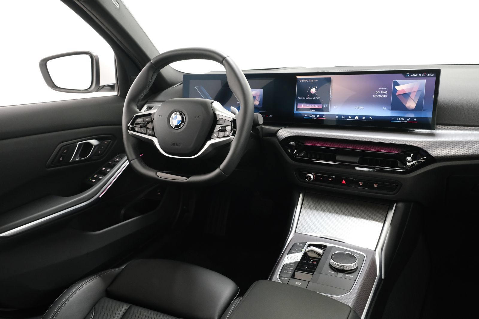 Used 2025 BMW 330i xDrive Sedan w/ Premium Package AWD/4WD image 10