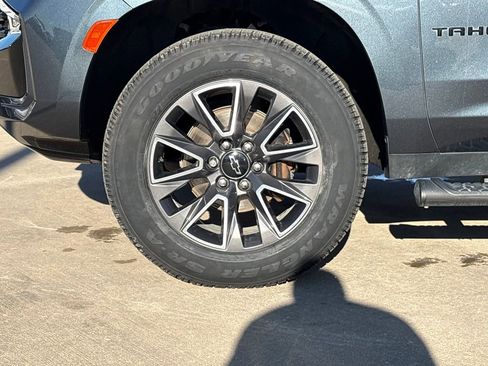 Used 2021 Chevrolet Tahoe Z71 w/ Z71 Signature Package image 32