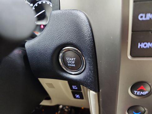 Used 2020 Lexus GX 460 Luxury w/ Accessory Package AWD/4WD image 24