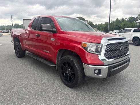Used 2020 Toyota Tundra SR5 w/ SR5 Upgrade Package AWD/4WD image 9