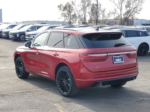 New 2026 Lincoln Corsair Premiere image 3
