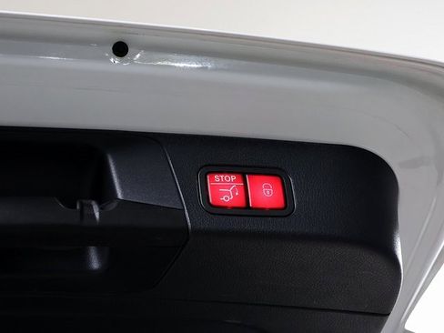 Certified 2023 Mercedes-Benz GLB 250 4MATIC image 29