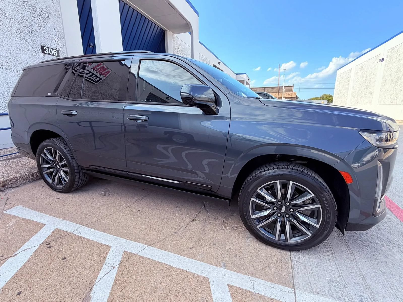 Used 2021 Cadillac Escalade Sport Platinum AWD/4WD image 6