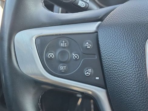 Used 2024 GMC Terrain SLT AWD/4WD image 18