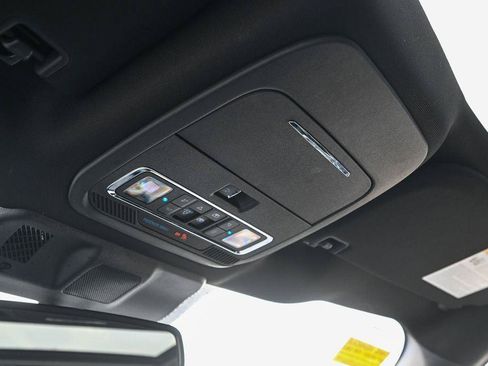 Used 2025 Ford F150 Lariat AWD/4WD image 42