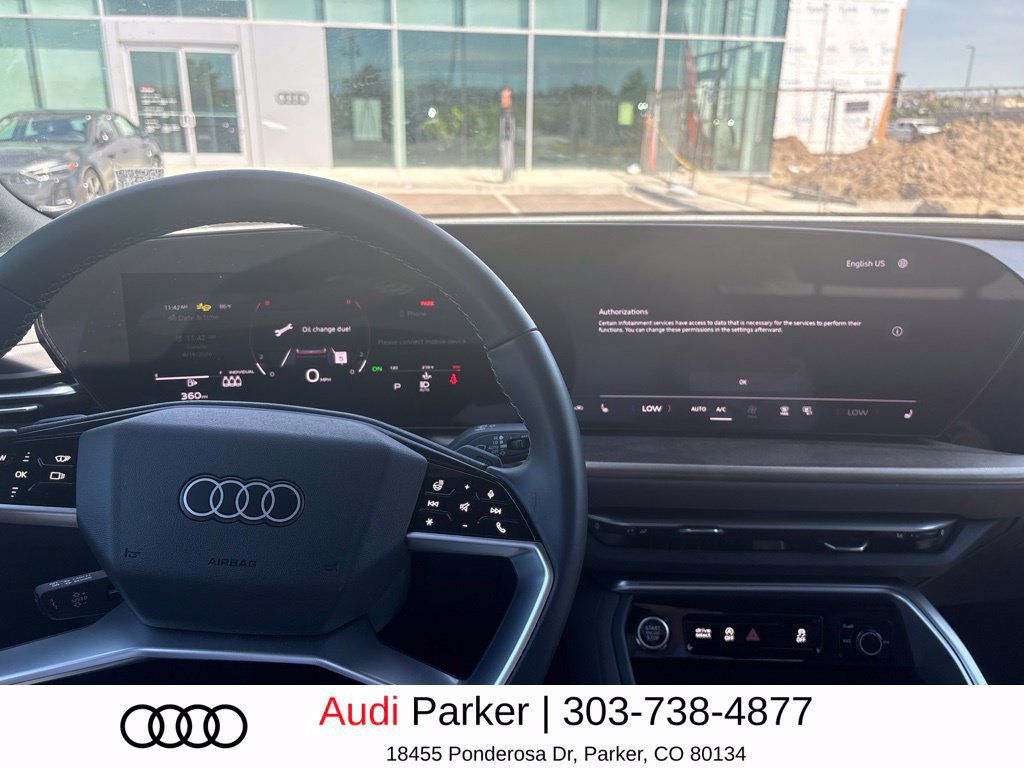 Used 2025 Audi Q5 Premium Plus w/ Premium Plus AWD/4WD image 5