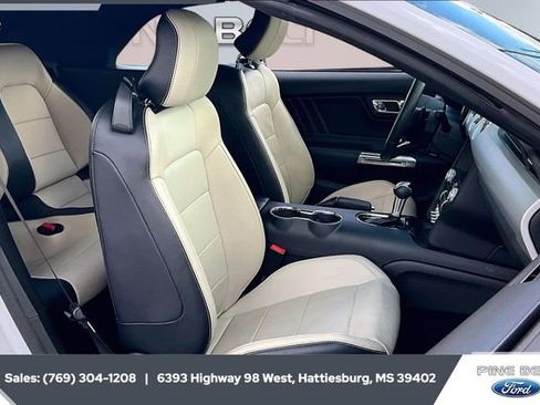 Used 2016 Ford Mustang GT Premium image 6