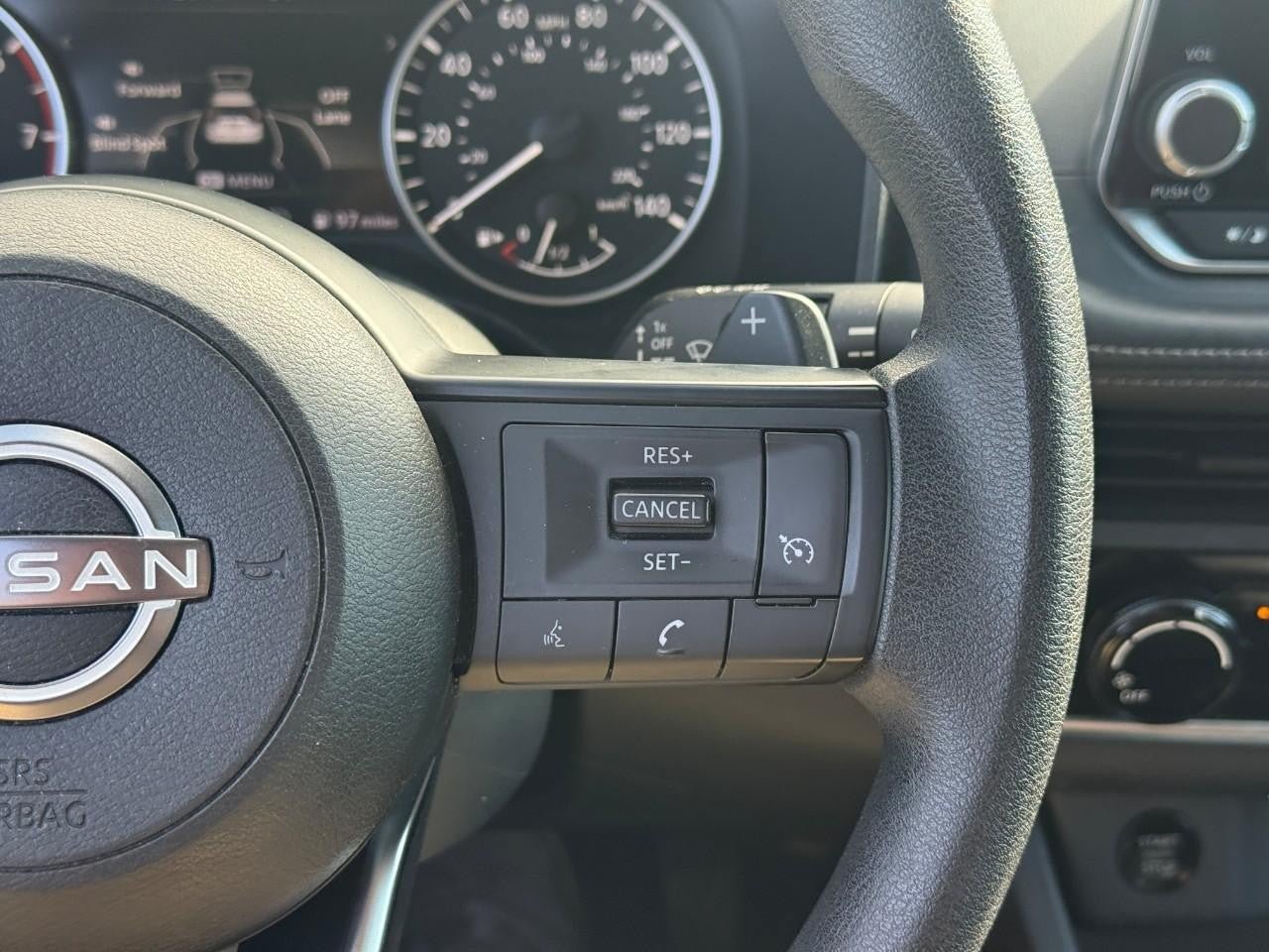 Used 2024 Nissan Rogue S AWD/4WD image 21
