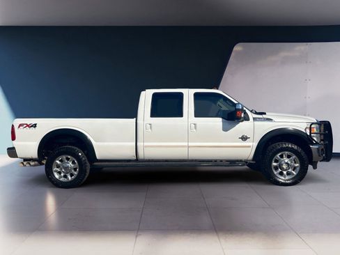 Used 2015 Ford F350 Lariat w/ Lariat Interior Package image 6