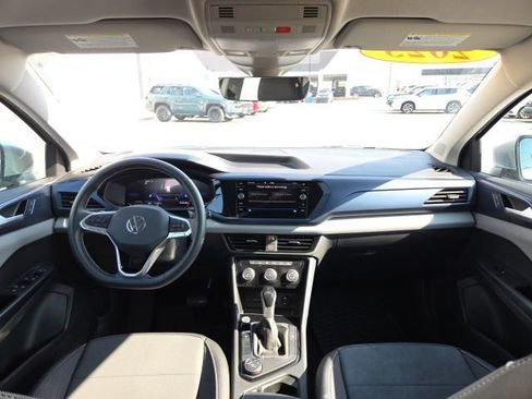 Used 2023 Volkswagen Taos SE AWD/4WD image 22