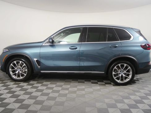 Certified 2026 BMW X5 xDrive40i AWD/4WD image 2
