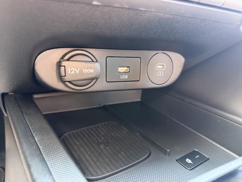 Certified 2025 Hyundai Elantra SEL FWD image 33