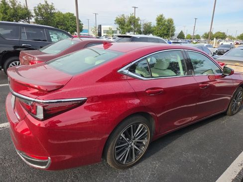 Certified 2024 Lexus ES 300h w/ Premium Package FWD image 3