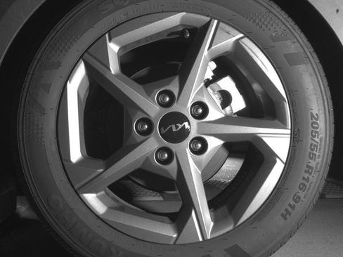 Used 2025 Kia K4 LXS image 14