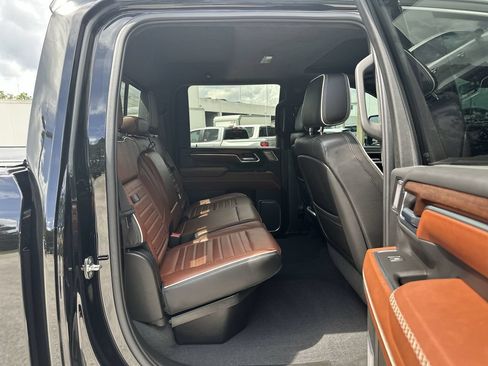 Certified 2024 GMC Sierra 2500 Denali Ultimate AWD/4WD image 27