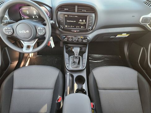 New 2025 Kia Soul LX image 18