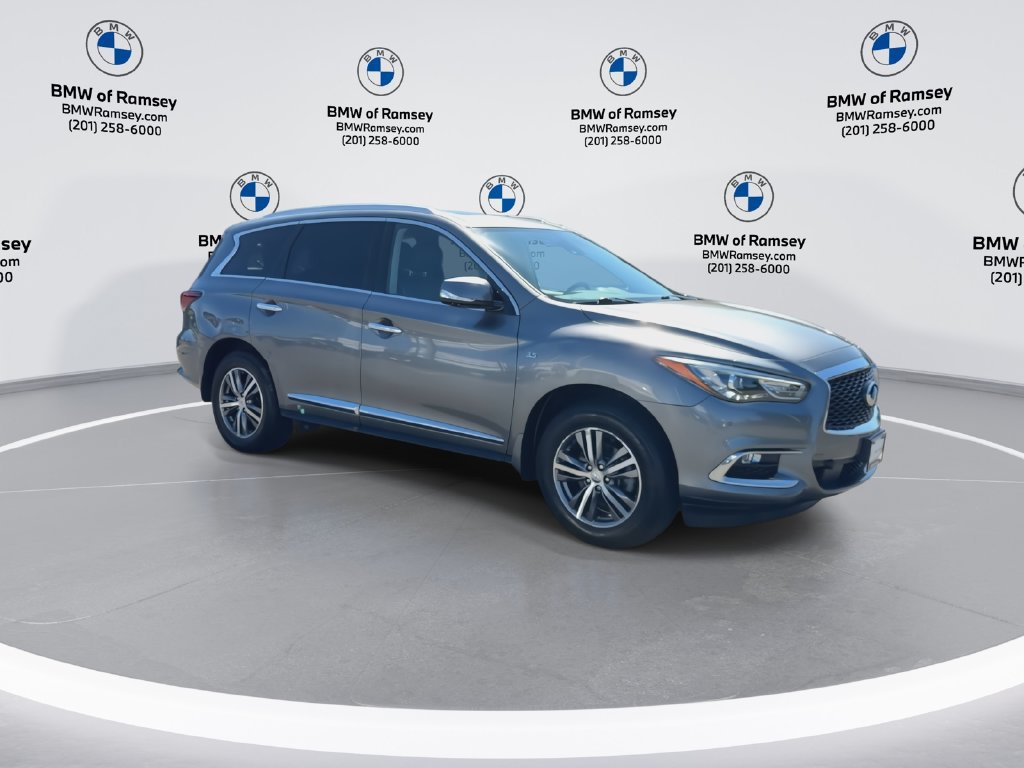 Used 2019 INFINITI QX60 Luxe w/ Essential Package AWD/4WD image 2