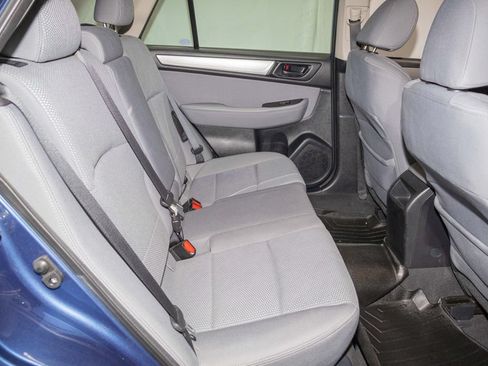 Used 2019 Subaru Outback 2.5i AWD/4WD image 14