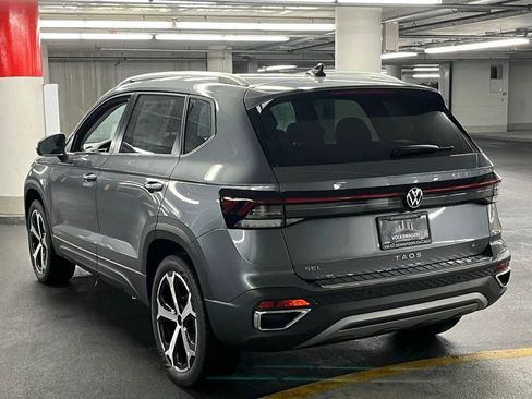 New 2025 Volkswagen Taos SEL image 5