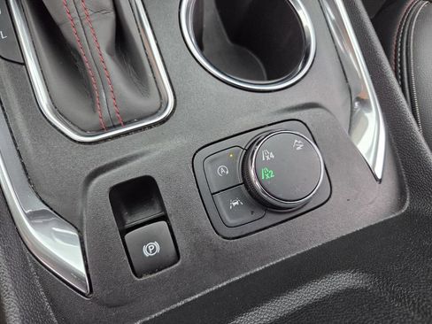 Used 2023 Chevrolet Traverse RS AWD/4WD image 22