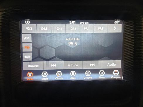 Used 2018 Jeep Wrangler Unlimited Sahara w/ Dual Top Group AWD/4WD image 12