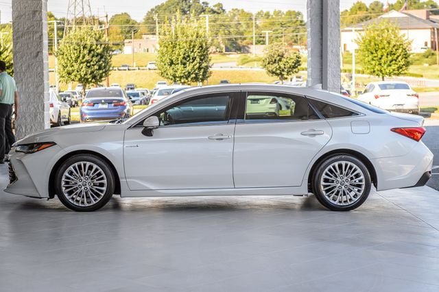 Used 2019 Toyota Avalon Limited FWD image 58