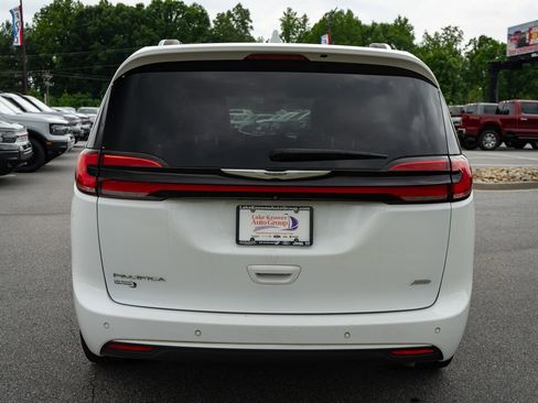 Used 2021 Chrysler Pacifica Pinnacle AWD/4WD image 8