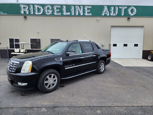 Used 2007 Cadillac Escalade EXT image 1