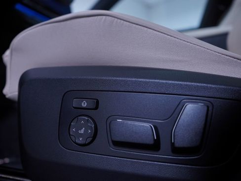 Used 2025 BMW X3 M50 w/ Premium Package AWD/4WD image 13