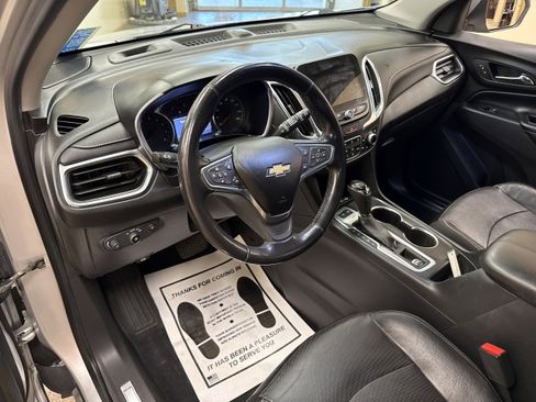 Used 2020 Chevrolet Equinox Premier image 29