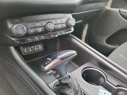 Used 2021 Dodge Durango SXT AWD/4WD image 17