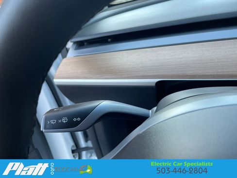 Used 2022 Tesla Model Y Performance image 33