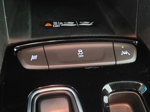 Used 2022 Chevrolet Bolt LT w/ Infotainment Package image 13