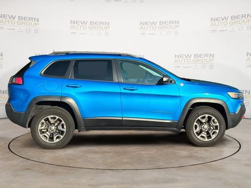 Used 2019 Jeep Cherokee Trailhawk w/ Comfort/Convenience Group AWD/4WD image 6