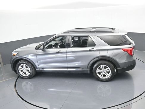 Used 2023 Ford Explorer XLT image 51