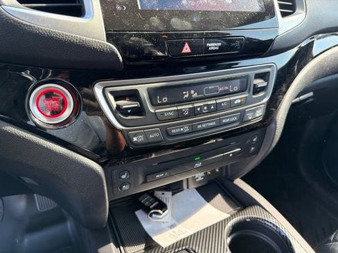 Used 2016 Honda Pilot Elite image 18