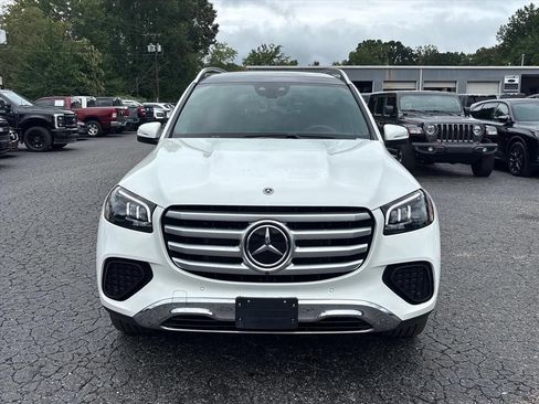 Used 2026 Mercedes-Benz GLS 450 4MATIC image 2