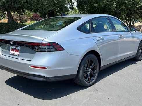 New 2025 Honda Accord SE image 4