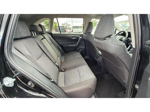 Certified 2025 Toyota RAV4 XLE FWD image 37